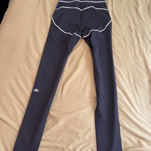 Black Alo Set - Picture 4 of 8